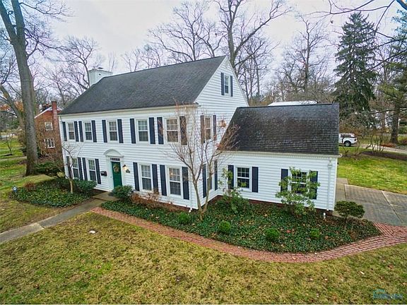 2nd image of 3015 Pembroke Rd