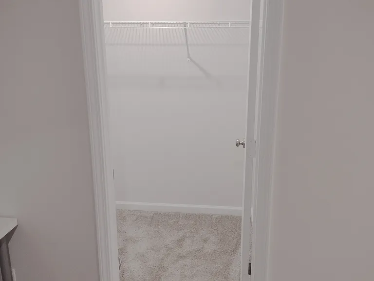916 Drake Grove Ln — Photo 13