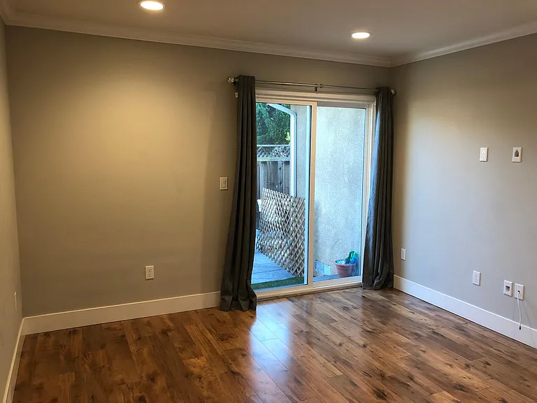 218 Bradford Dr — Photo 13
