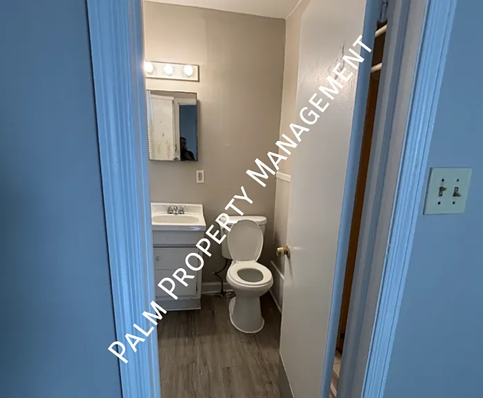 1655 McKinnon Dr — Photo 13