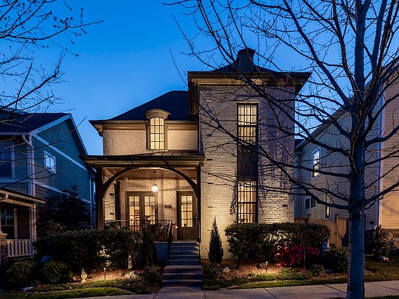 2nd image of 523 Sydenham Dr