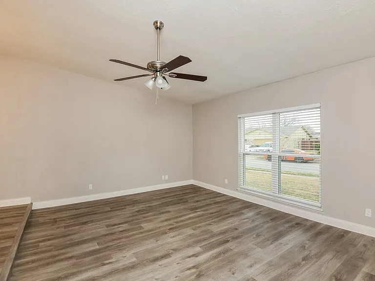 4301 Campion Ln — Photo 8