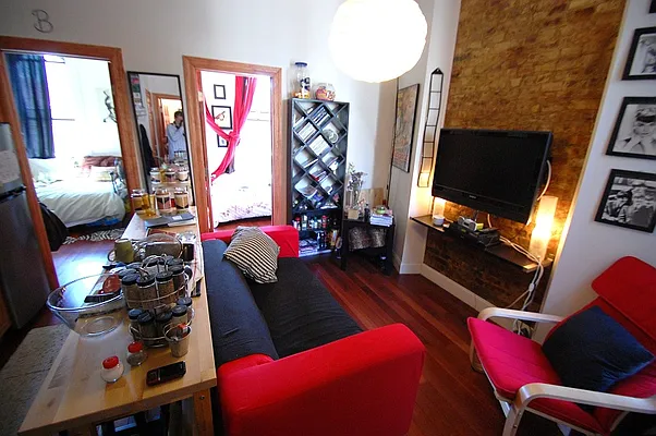 Rented by Bold New York | media 26