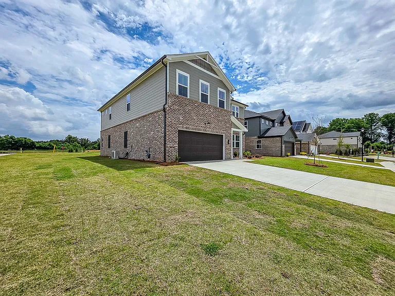 663 Dugout Dr — Photo 4