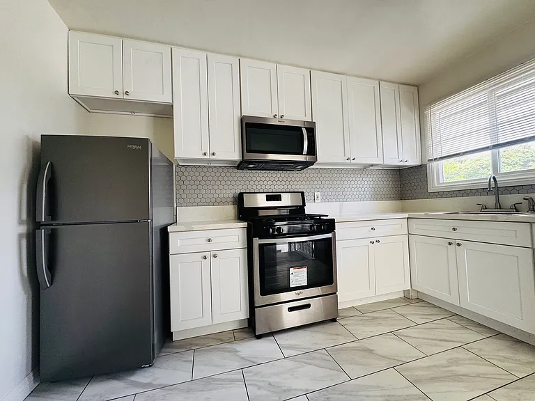 5306 Colfax Ave #5306 — Photo 5