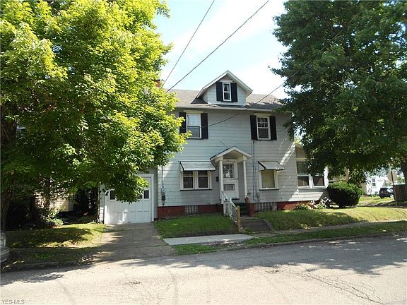 4th image of 1203 13th St NW