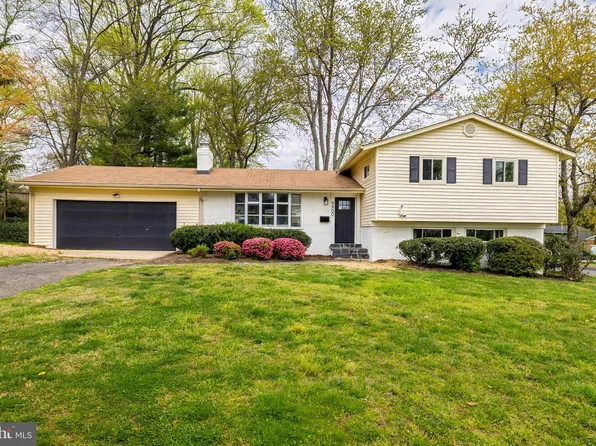 9900 Colony Rd, Fairfax, VA 22030