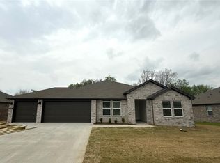 606 Terrace Ave, Prairie Grove, AR 72753