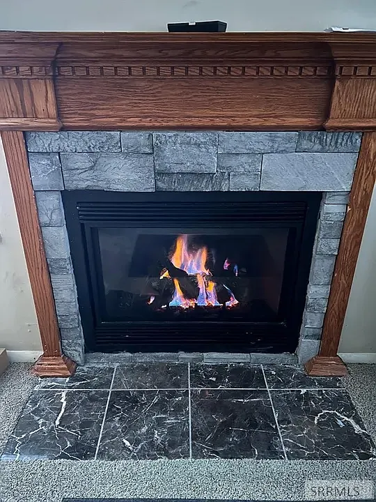 2 bed, 1050 sqft, $1,800 — Photo 3
