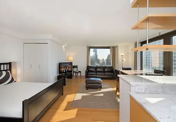 3rd image of 100 W 39th St APT 38G