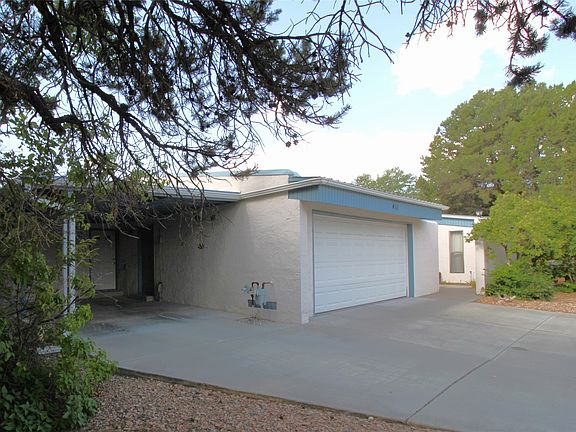 2nd image of 453 Grand Canyon Dr