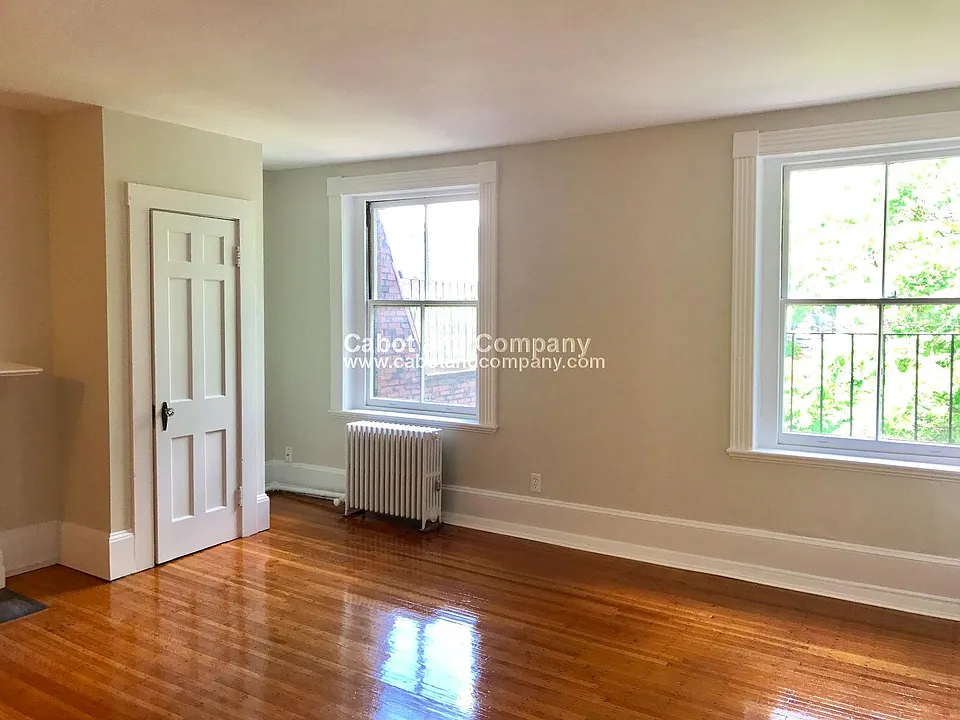 81 Mount Vernon St #8