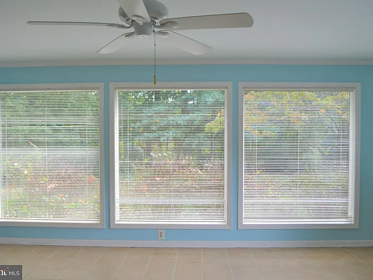 3809 Whispering Ln — Photo 14