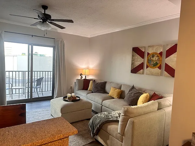 215 W College Ave #507 — Photo 17