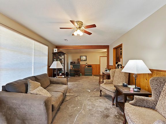 5th image of 4905 Popperdam Creek Dr