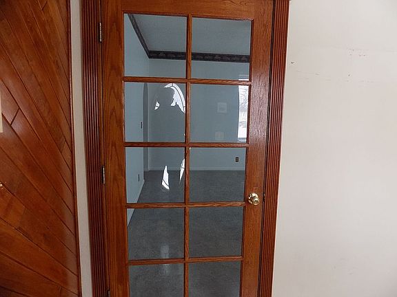 5th image of 1135 N Park St