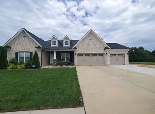 8783 Drummond Estates Dr, Kernersville, NC 27284