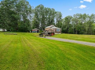 31 Franklin St, Rangeley, ME 04970