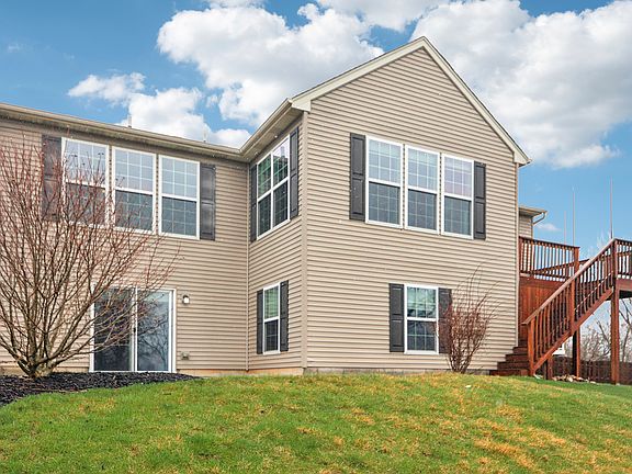 5th image of 133 Stowe Ct