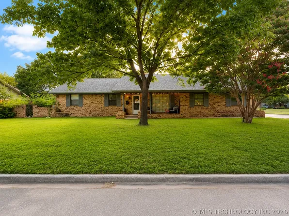 1425 Hargrove St, Ardmore, OK 73401