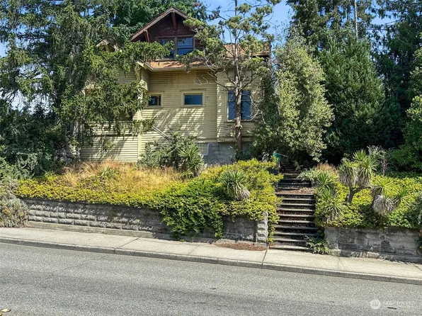 862 Burwell Street, Bremerton, WA 98337