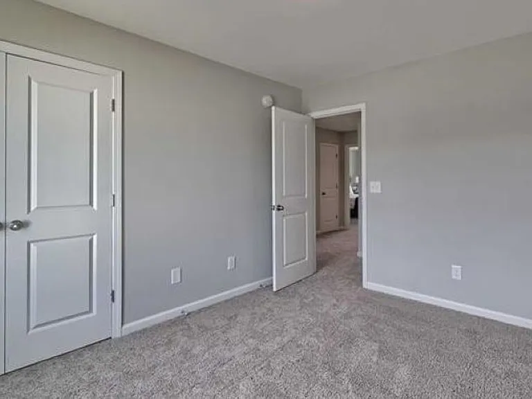 637 Dawsons Park Way — Photo 3