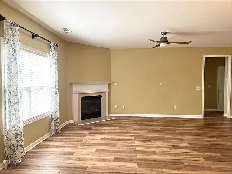 3884 Heritage Crest Pkwy — Photo 8