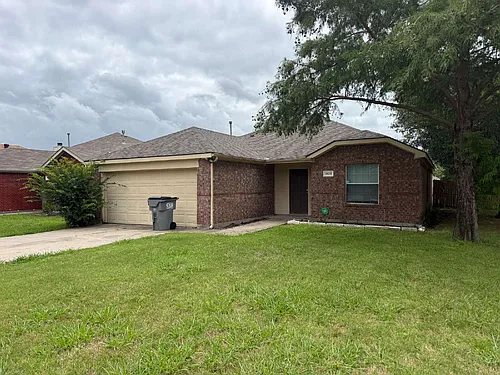 1100 Alexandria Dr Photo 1