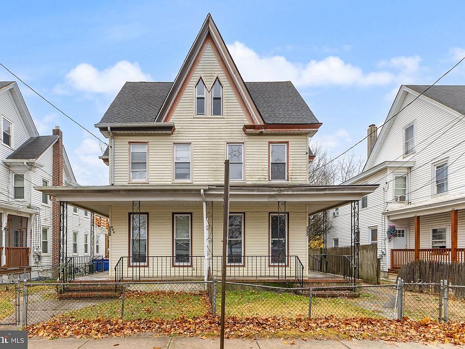 1st image of 552 Columbia Ave