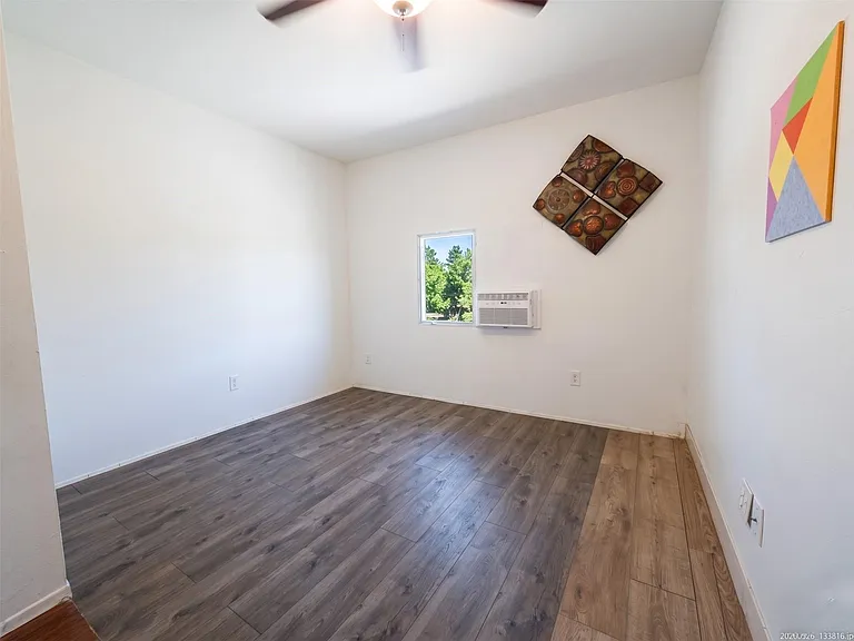 638 Aldenwick Ln — Photo 16
