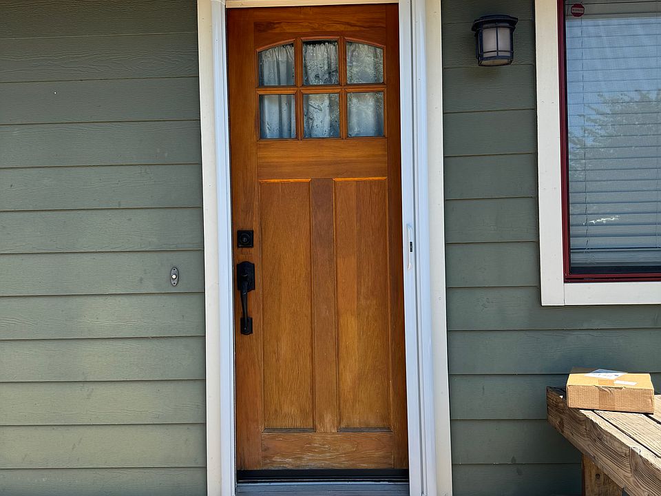 1st image of 629R Pine St