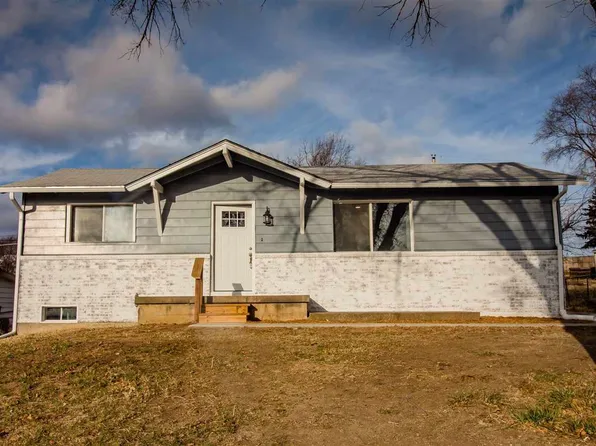 1516 Johnson Dr, Junction City, KS 66441