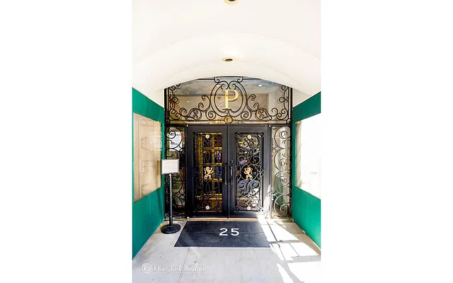 Rented by Douglas Elliman | media 17