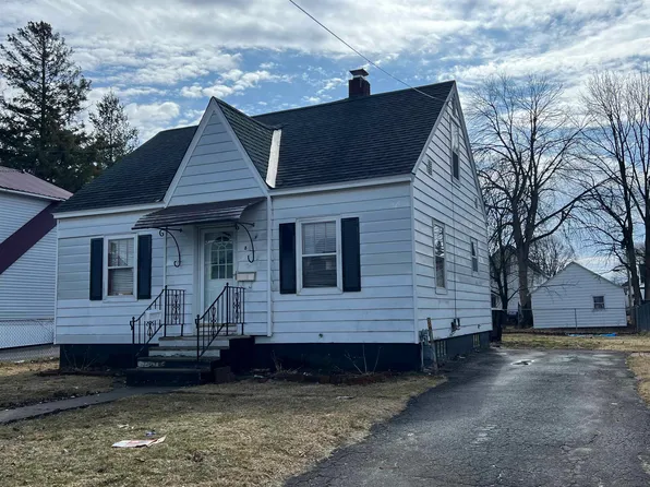 8 Belmont St, Massena, NY 13662