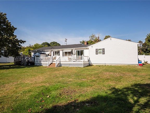 5th image of 327 Simmonsville Ave
