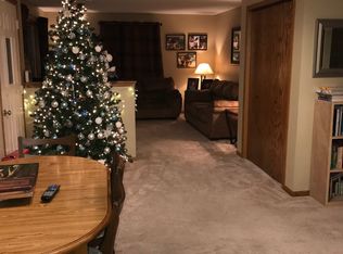 340 2nd St NE, Hallock, MN 56728