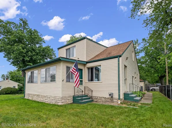 67 W Columbia Ave, Pontiac, MI 48340
