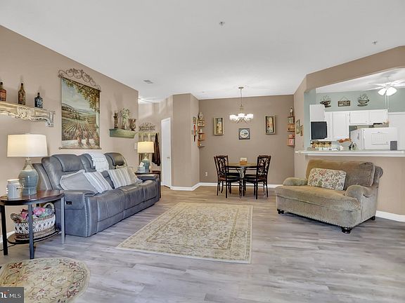 5th image of 1308 Cranesbill Ct Unit 102