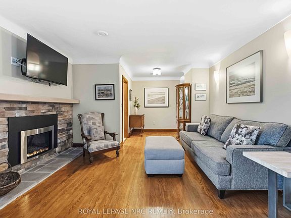 5th image of 133 Lakeshore Rd