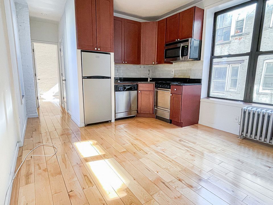 1st image of 262 E 2nd St APT 5D