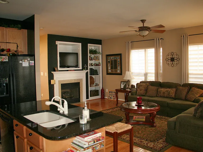9135 Stonegarden Dr — Photo 22
