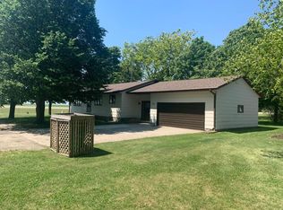 733 Way Ave, Woden, IA 50484