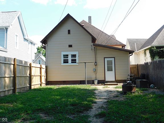 2nd image of 474 W Mechanic St