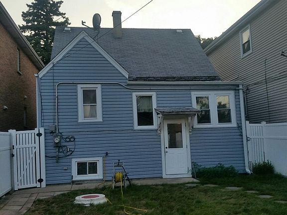 3rd image of 4121 N Olcott Ave