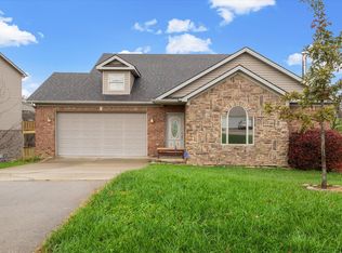 200 Lakeshore Cir, Georgetown, KY 40324