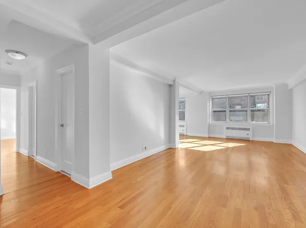 41 Park Avenue image 2 of 9