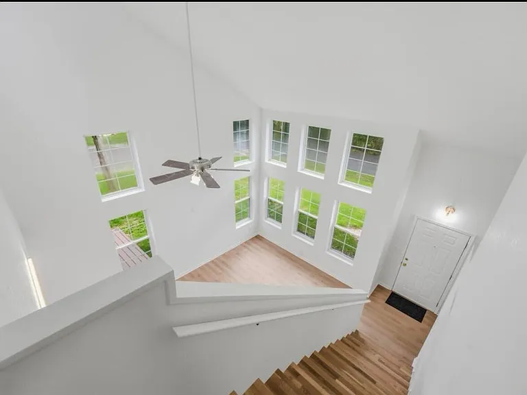 1515 Mills Dr — Photo 10