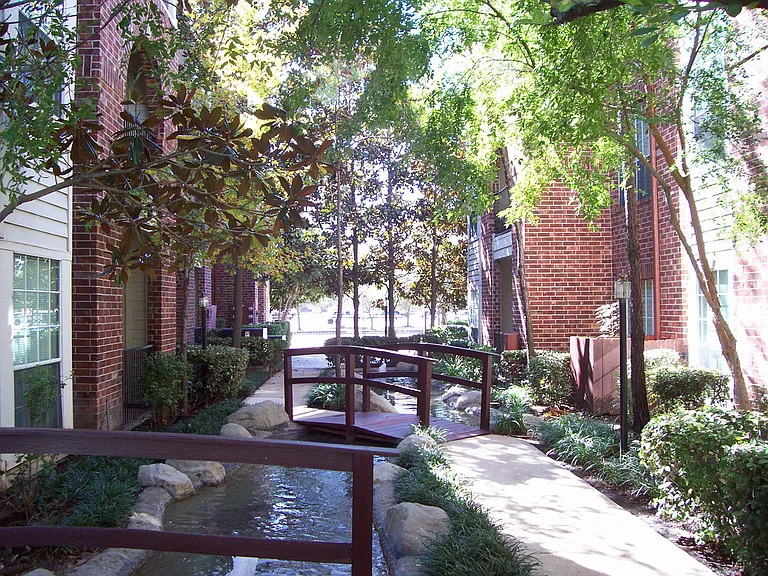Post Oak Park — Photo 7