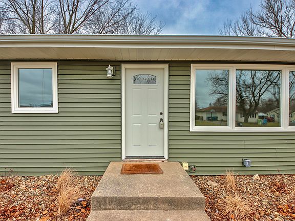 2nd image of 208 Greenwood Dr
