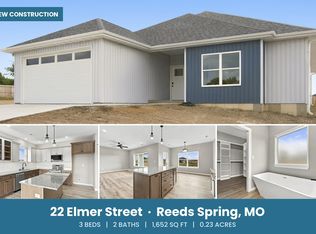 22 Elmer St, Reeds Spring, MO 65737